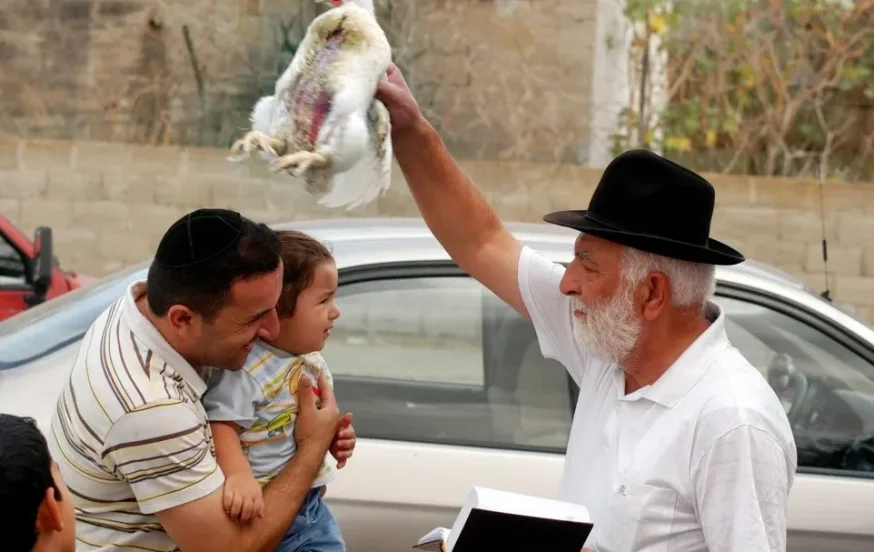 האם חובה לעשות כפרות?