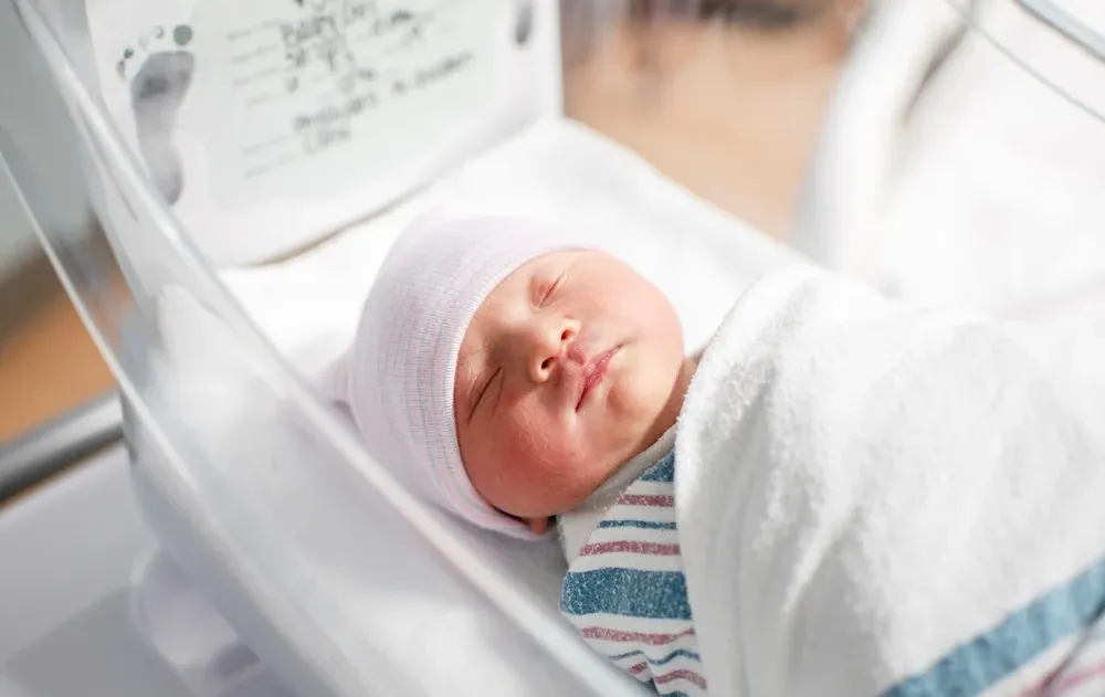 האם עושים כפרות לתינוק?