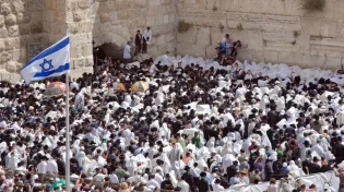 האם יש ברכה מיוחדת לכהן שעושה כפרות?