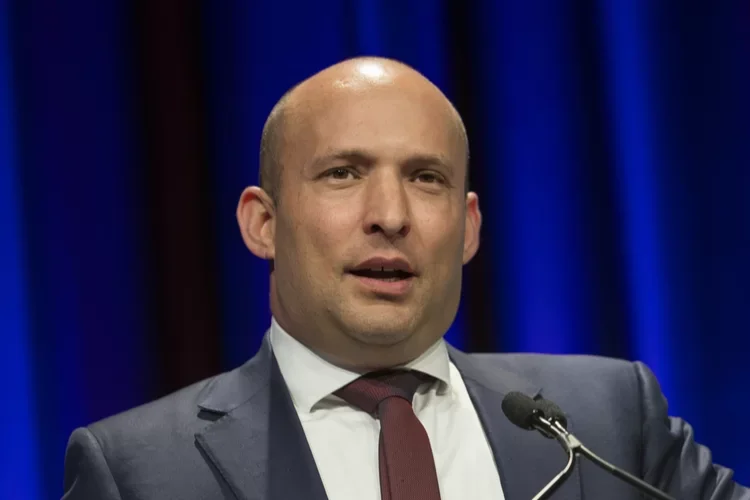 נפתלי בנט קורא לתקוף באיראן 