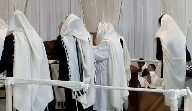 שעת רחמים: תפילה נעילה עם הגאון הרב אלבז