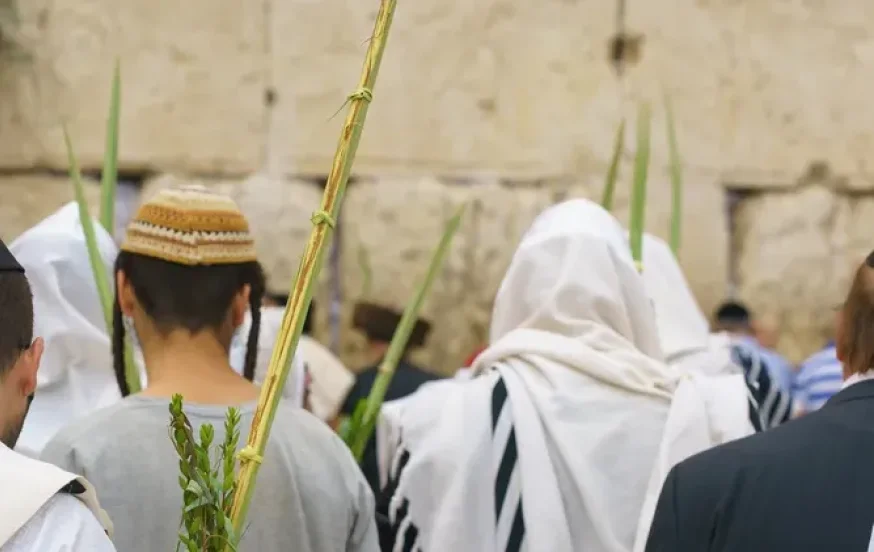 איך נראית התפילה בבית הכנסת ביום הושענא רבה? איך נראית התפילה בבית הכנסת ביום הושענא רבה?