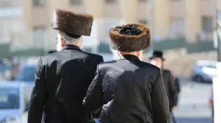הרב אוירבך זצ"ל: "עם השטריימל הזה אני רוצה להיפטר"