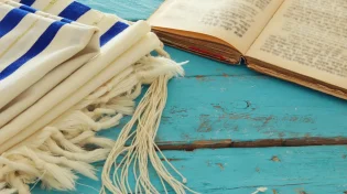 באילו תנאים ניתן לדלג על תפילת מוסף?