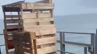 הסוכה על נושאת המטוסים הענקית&nbsp;