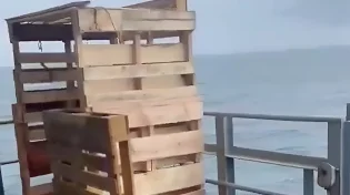 הסוכה על נושאת המטוסים הענקית