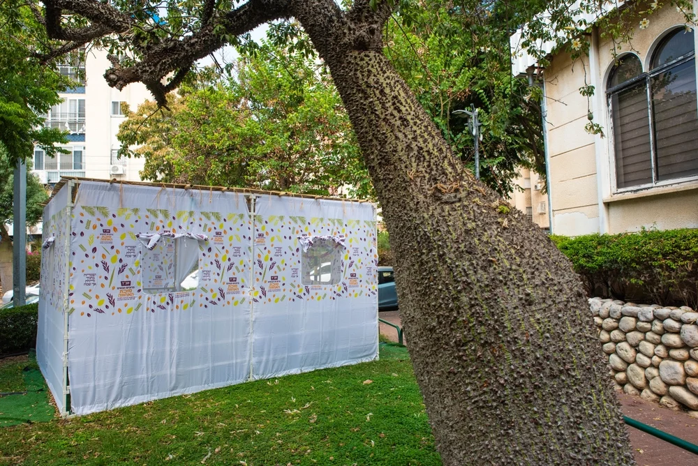 הרב ברוך רוזנבלום על קדושתה של הסוכה 