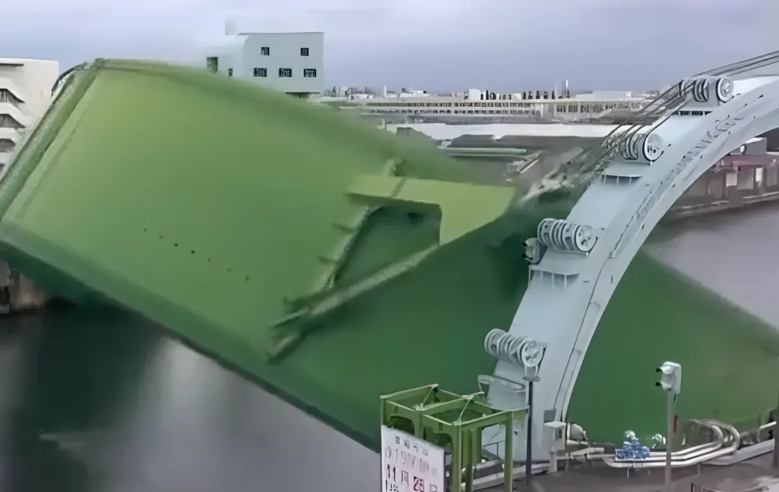 מחסומים אלטרנטיביים ביפן, המגינים מפני סופות טייפון ונחשולי מים