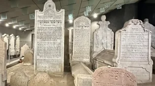 225 שנים לפטירת מרן החתם סופר זצ"ל: מנהיג, פוסק ומחנך