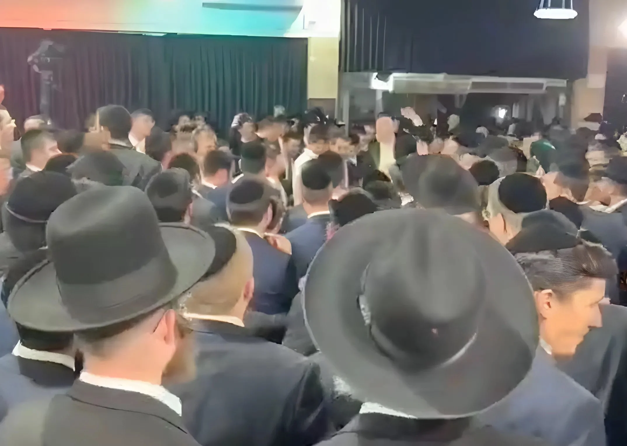 חמור בחתונה אמש באלעד