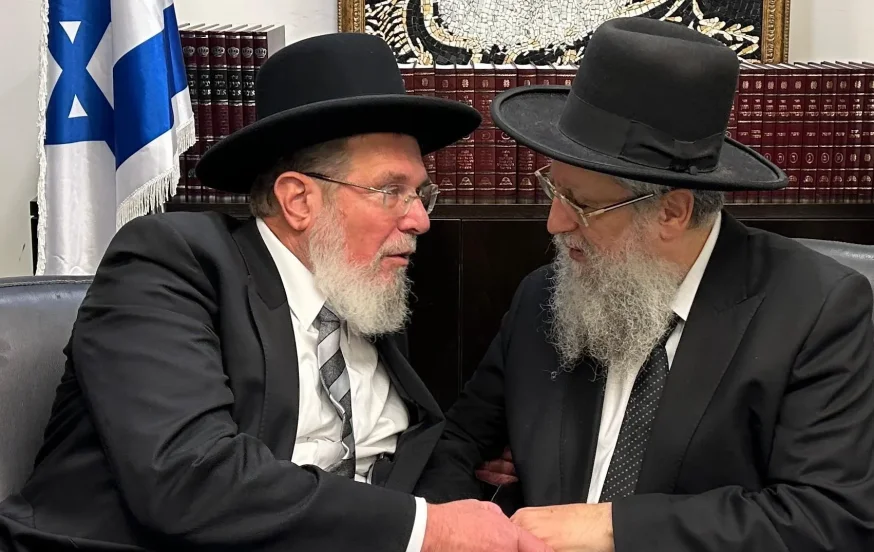 הרב הראשי האשכנזי שנבחר, בהצהרה הרב הראשי האשכנזי שנבחר, בהצהרה
