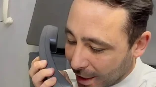 ההודעה החריגה של הדייל באמצע הטיסה