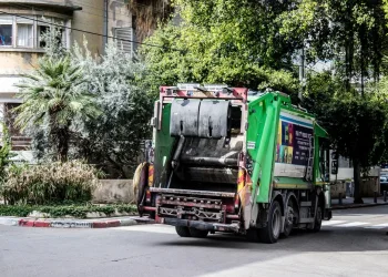 מדוע מרן עובדיה יוסף זצוק"ל נסע במשאית אשפה?