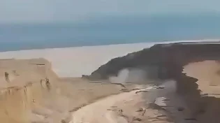 מוריד הגשם: הנחל במדבר עלה על גדותיו