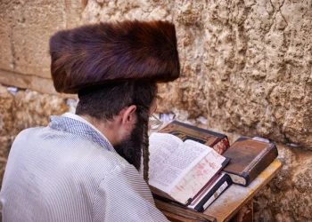 כיצד יש לברך שהחיינו?  הרב אברהם ישעיהו בן חמו משיב על השאלה 