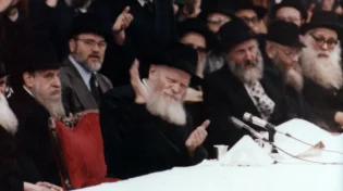 ביקור היסטורי: שפירו מייחס לתפילה בקבר הרבי את ניצחון