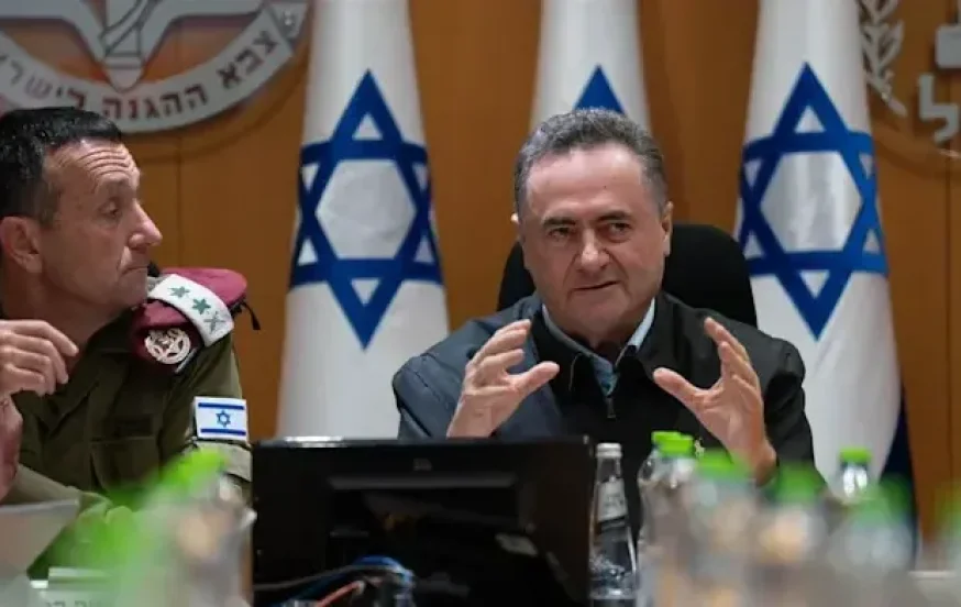 שר הביטחון כ"ץ: "איראן חשופה, אפשר לסכל את איום הגרעין" שר הביטחון כ"ץ: "איראן חשופה, אפשר לסכל את איום הגרעין"