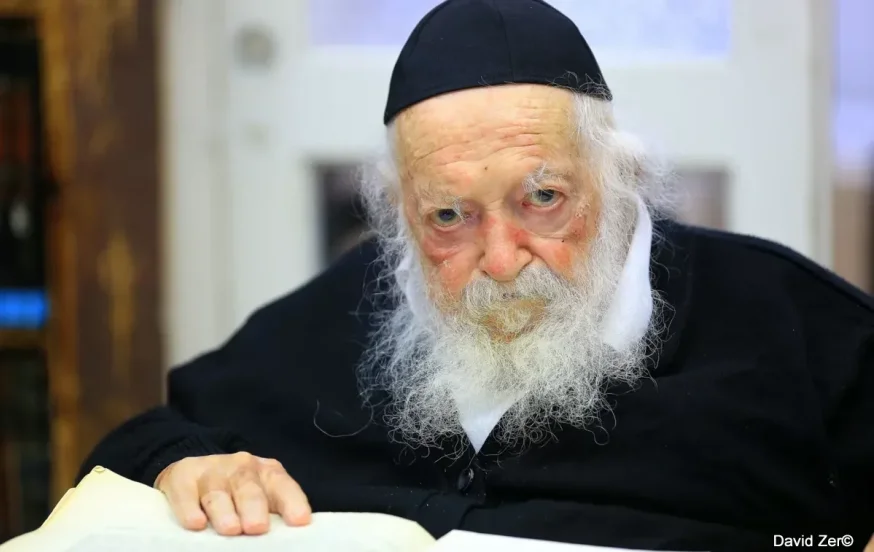 מרן שר התורה: "מי שמוחל בלב שלם - זוכה לשבת ליד רבי יוסי" מרן שר התורה: "מי שמוחל בלב שלם - זוכה לשבת ליד רבי יוסי"
