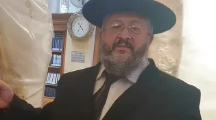 מרגש: הגר"י דרעי זצ"ל פרץ בבכי בציון רחל אמנו