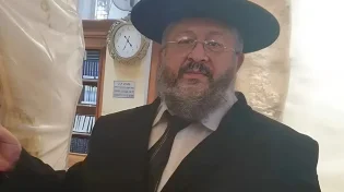 מרגש: הגר"י דרעי זצ"ל פרץ בבכי בציון רחל אמנו