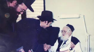 23 שנה למנהיג שראה את הקטנים: "סוכריה אחת יכולה לצער אחים"