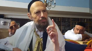 העונש הפומבי שנתן לעצמו הרב דב קוק ברדיו קול ברמה