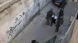צפו: מעצר מדויק ושליפה של מחבל מהמיטה