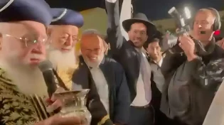 מרגש: מרן הראש"ל רבי יצחק יוסף שליט"א בברכות החופה