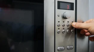האם מותר להשתמש במיקרוגל בשבת?