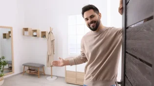 האם מותר לארח אורחים בשבת?