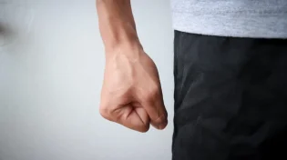 מה קורה בגופנו כשאנחנו כועסים?