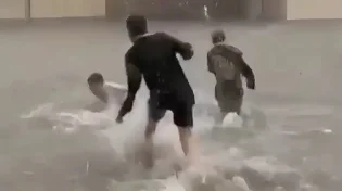 ההצפות בצפון הפכו לאטרקציה לילדים&nbsp;