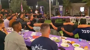 המקום ירחם עליהם: ילד הפלא ריגש את הלוחמים