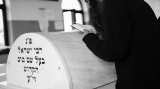 שלג ראשון בקבר הבעל שם טוב