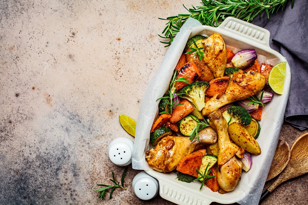 מתכון לתבשיל קיטו: עוף עם ירקות בסיר אחד