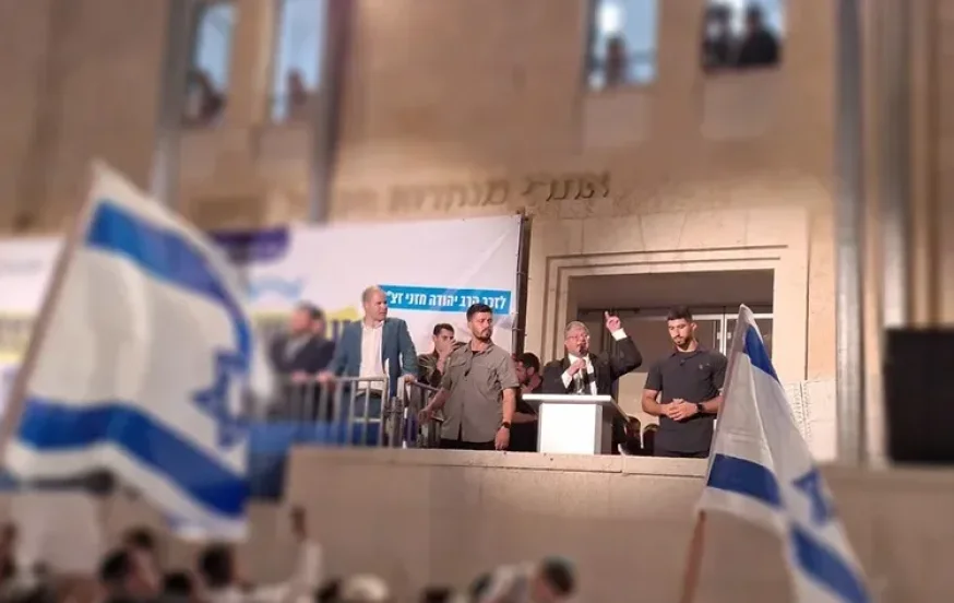 "הפיכה נגד הדמוקרטיה": בן גביר יוצא נגד חקירת לשכתו "הפיכה נגד הדמוקרטיה": בן גביר יוצא נגד חקירת לשכתו