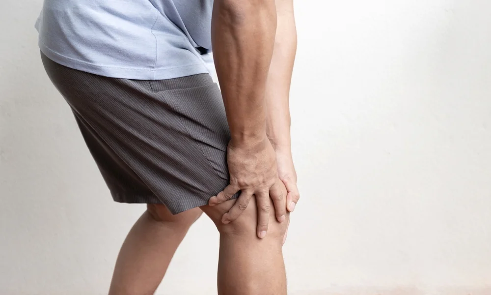 סובלים מעקצוצים בגפיים? 5 סיבות שיכולות לגרום לזה סובלים מעקצוצים בגפיים? 5 סיבות שיכולות לגרום לזה