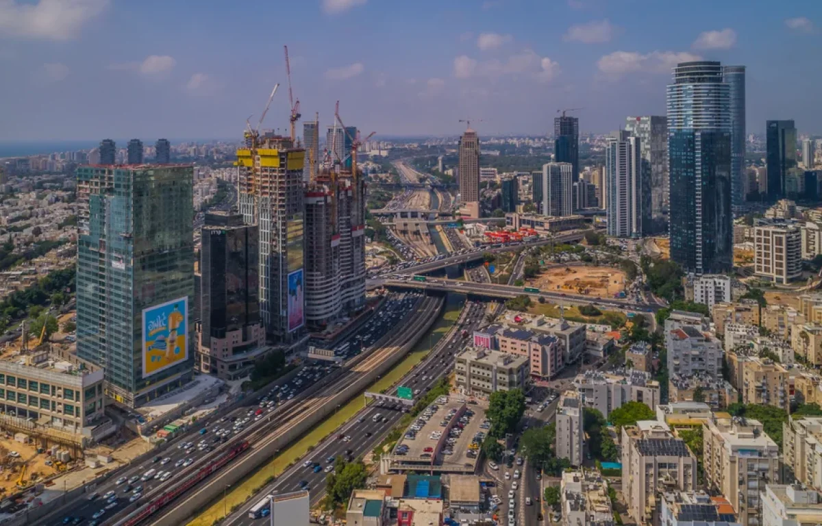 האירוע החריג באילון: אין צפי לפתיחת הכביש