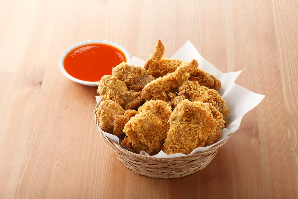 עוף מטוגן בקמח שכולם 'יעופו' עליו 