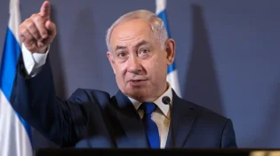 ירי פצצות התאורה לעבר בית ראש הממשלה: הגברת נתניהו בדרישה מפתיעה 