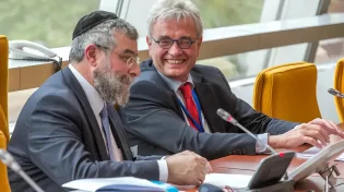 הרבנים באירופה מזהירים: "המצב מזכיר את ליל הבדולח"