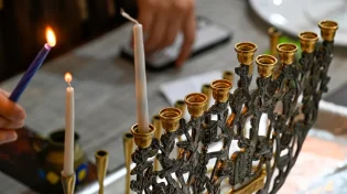 מתי יש להימנע מהדלקת נרות חנוכה?