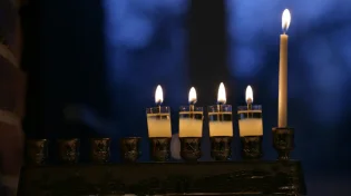 איך לנהוג במקרה של חוסר בנרות חנוכה?