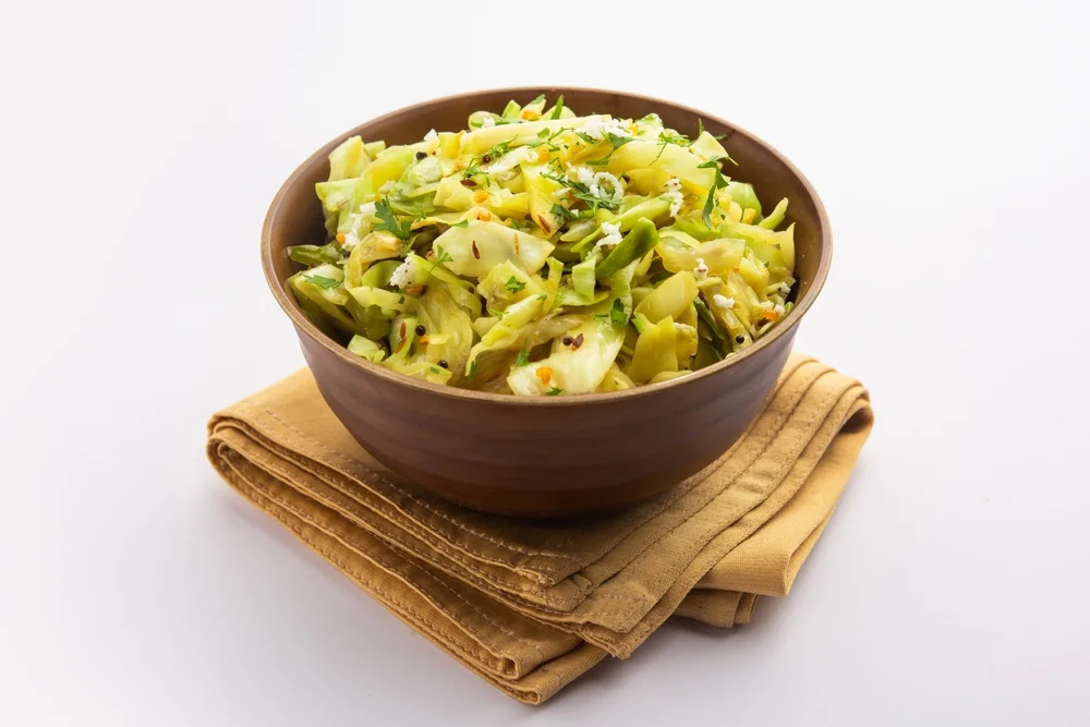 סלט כרוב בסגנון הודי