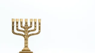כיצד יש לנהוג במקרה של חנוכייה מעוצבת בצורה לא מסורתית?
