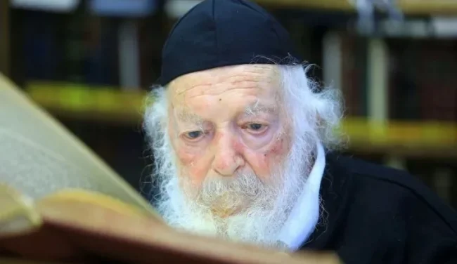 'כמו שתתנהג להוריך - כך יתנהגו אליך ילדיך': יסודות מצוות כיבוד הורים