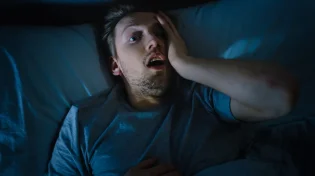 מה גורם להזעת לילה ואיך להיפטר ממנה? מדריך שימושי לאיכות שינה טובה יותר