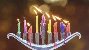 מה משמעות השיר מעוז צור?