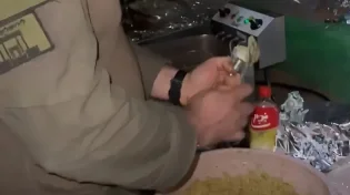 הלוחם שפתח דוכן פלאפל בעזה