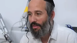 החוזר בתשובה שהסיר מאות אלפי קעקועים בלייזר